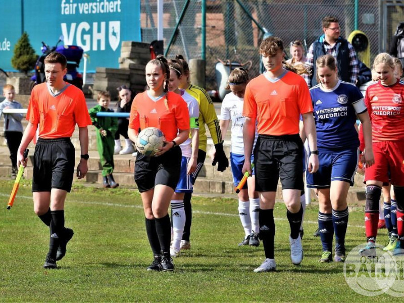 frauenfussball oberliga blau weiss hollage eintracht lneburg