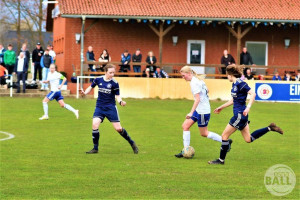 frauenfussball oberliga blau weiss hollage eintracht lneburgimageswatermark