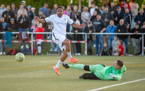Legenden Cup - Osnabrück Auswahl gewinnt gegen Traditionsmannschaft von Schalke 04